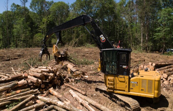 The Cat FM528 is designed for demanding forestry professionals. Images: Caterpillar