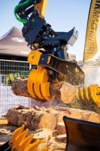 The TMK Grapple Saw is a good match for 14-20-tonne excavators. Image: Forest Centre