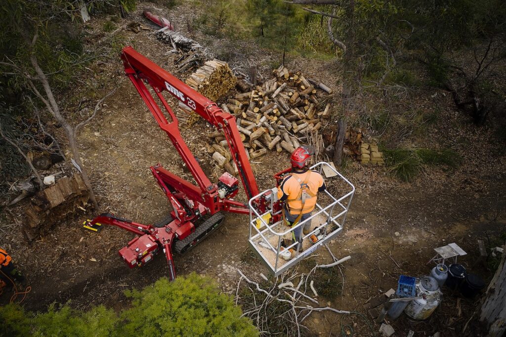 The lift has an unrestricted outreach of 12.4 metres, mking choosing a lift easy. Image: Monitor