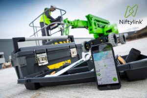 Users can access information by scanning the QR code located on a machine's serial plate or by searching using a machine serial number online. Image: Niftylift