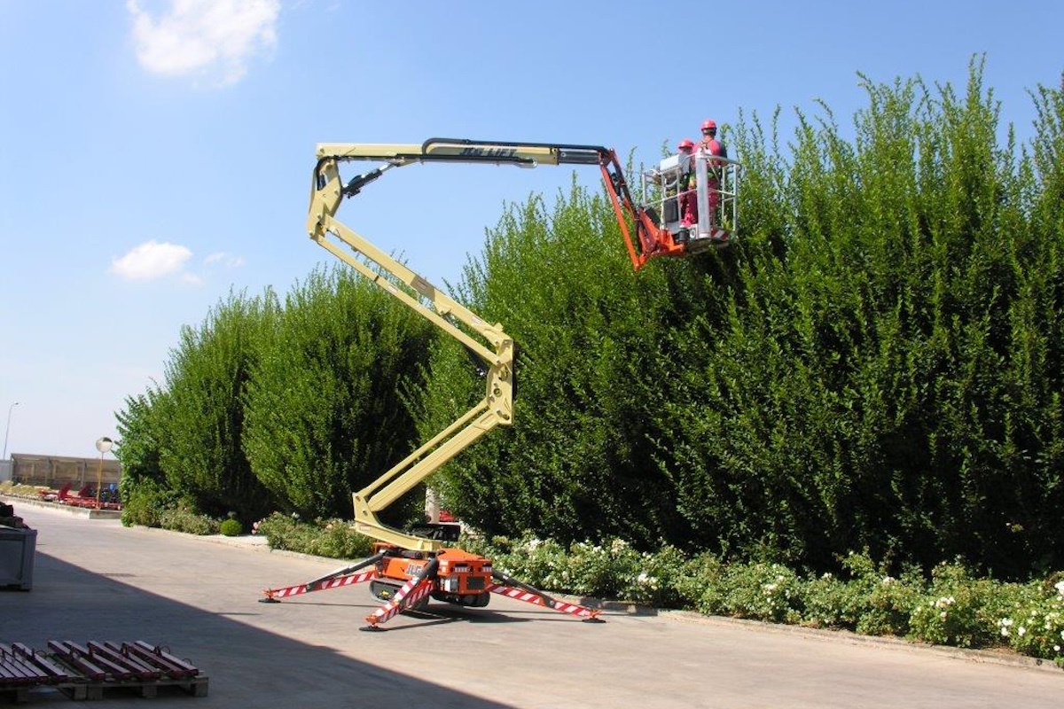 JLG: Here comes the boom